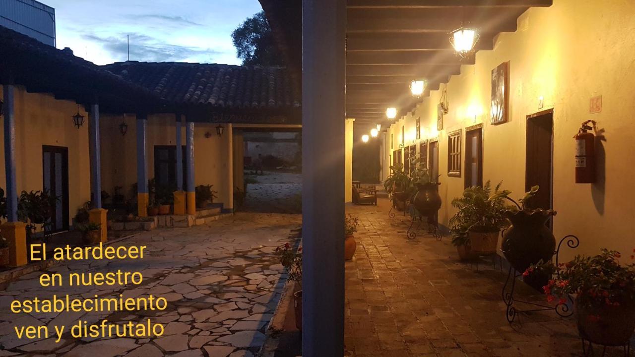 Hotel Lirice Colonial Comitan de Dominguez Zewnętrze zdjęcie